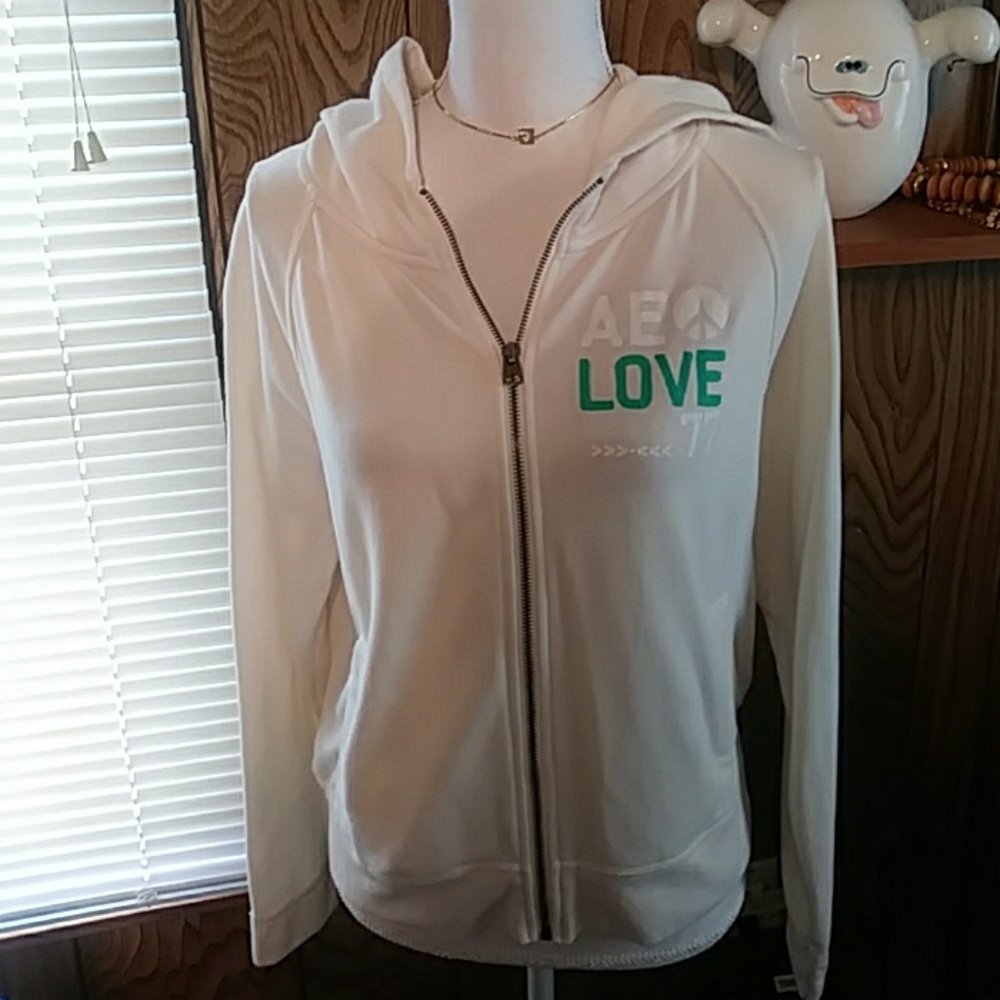 American Eagle sweatshirt